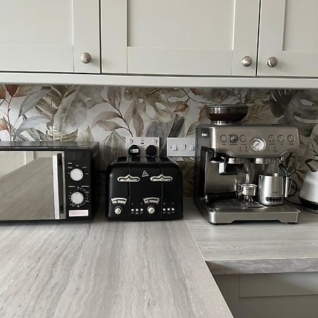 Stunning 2 bedroom apartment Glasgow Eksteriør bilde