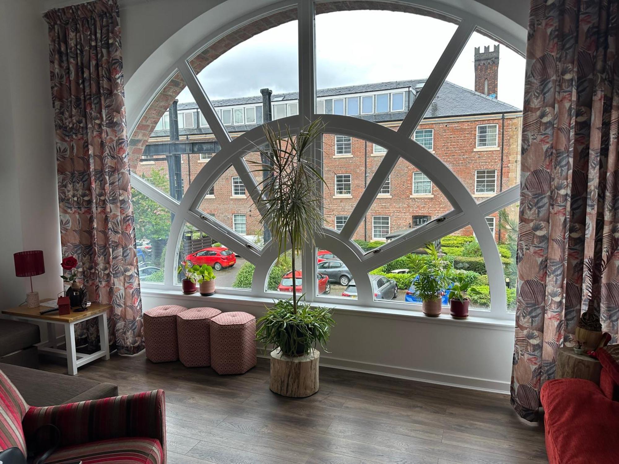 Stunning 2 bedroom apartment Glasgow Eksteriør bilde